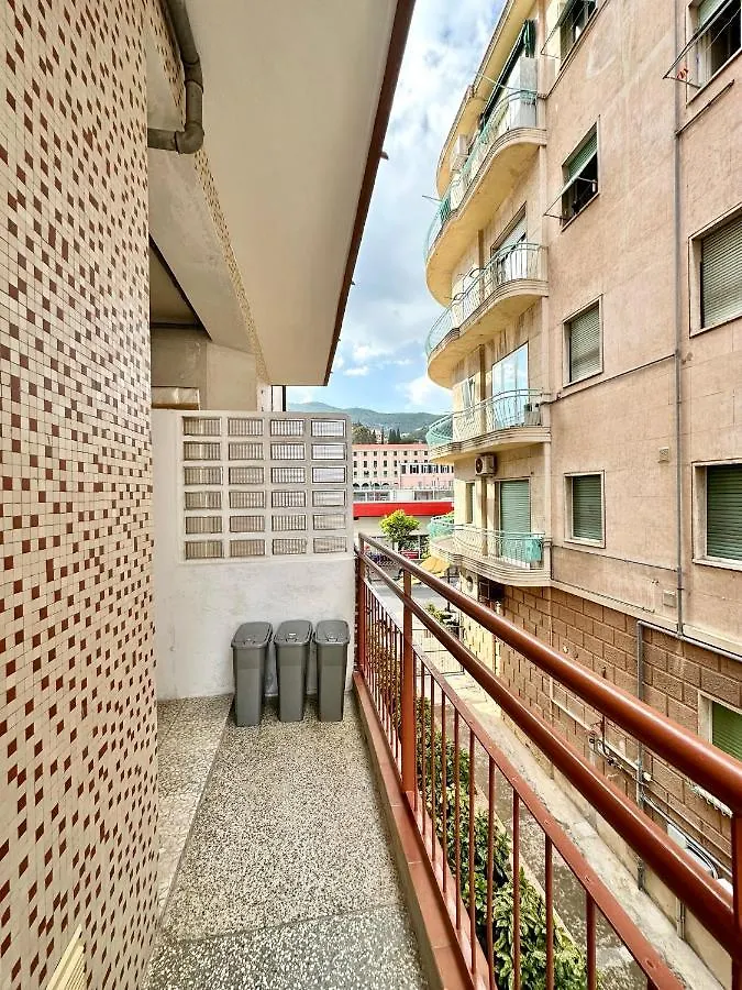 Hostdomus - Casa Corallo Alassio 0*,  Italy