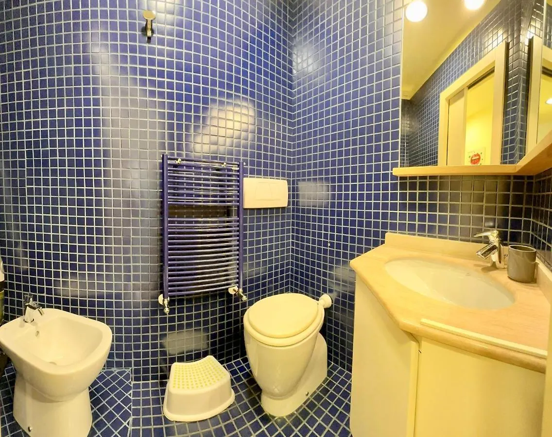 Hostdomus - Casa Corallo Alassio 0*,