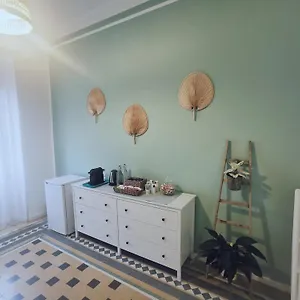 Maison d'hôtes Gialla Ridi Che Ti Passa, Alassio